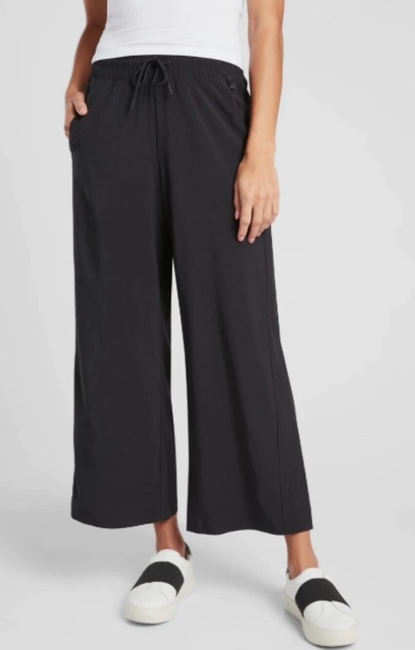 Athleta Avenue Wide Leg Crop Pants Black Size 8